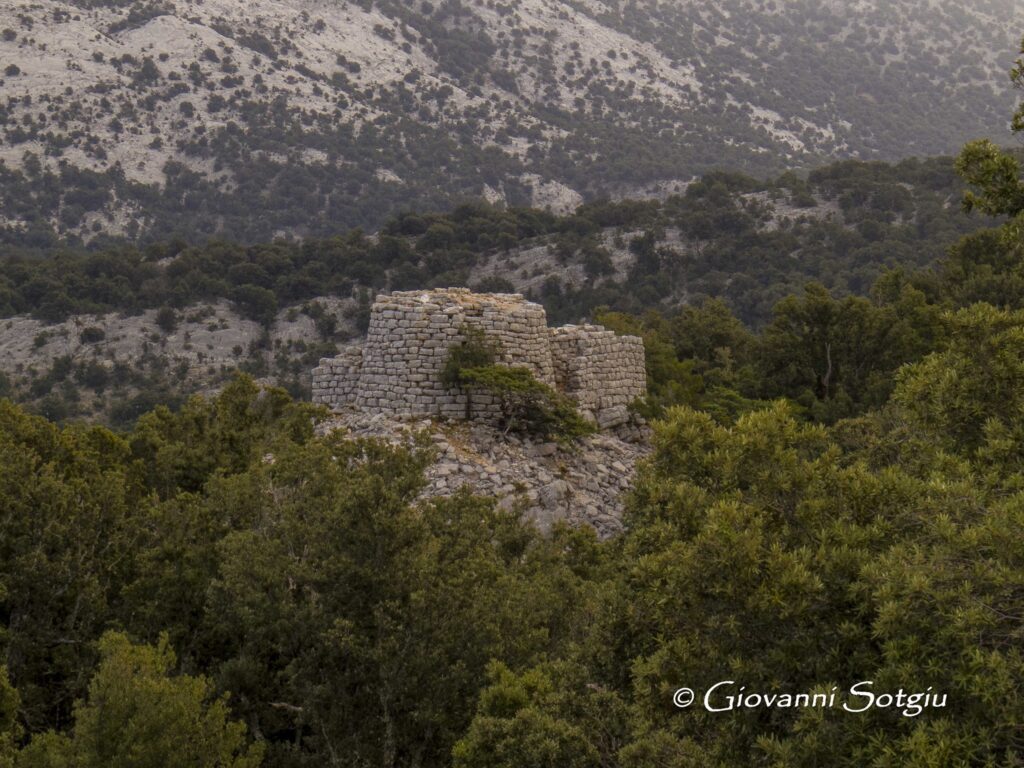 13d: Nuraghe Mereu o Intro ‘e Padente - Orgosolo