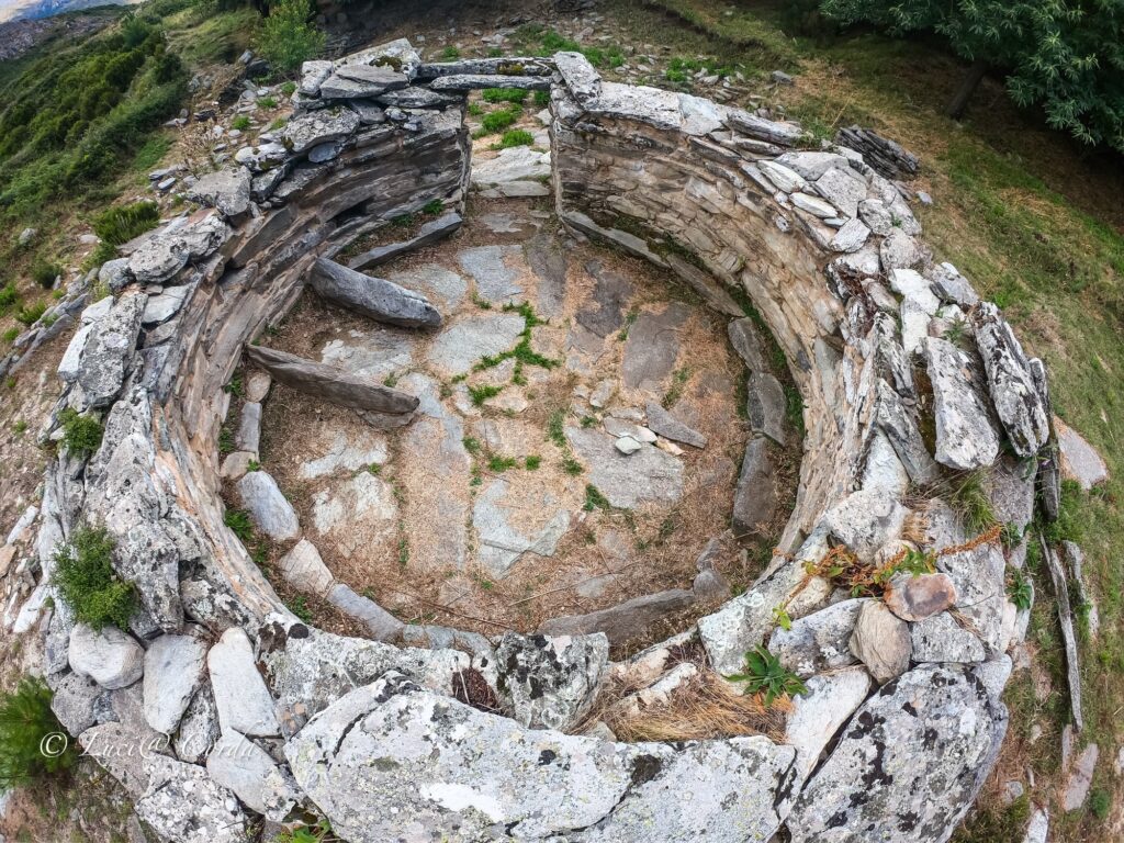 18a: Insediamento nuragico di Monti ‘e Nuxi - Esterzili