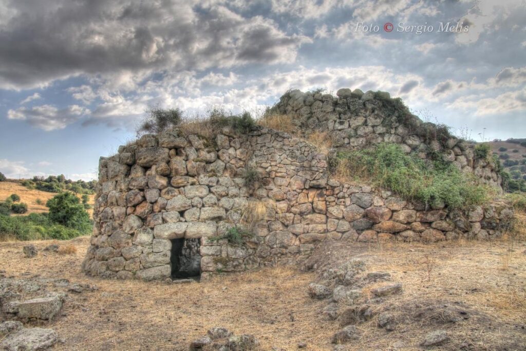 Il nuraghe Funtana a Ittireddu