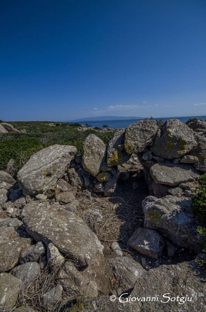 Ein Aussichtspunkt über das Meer