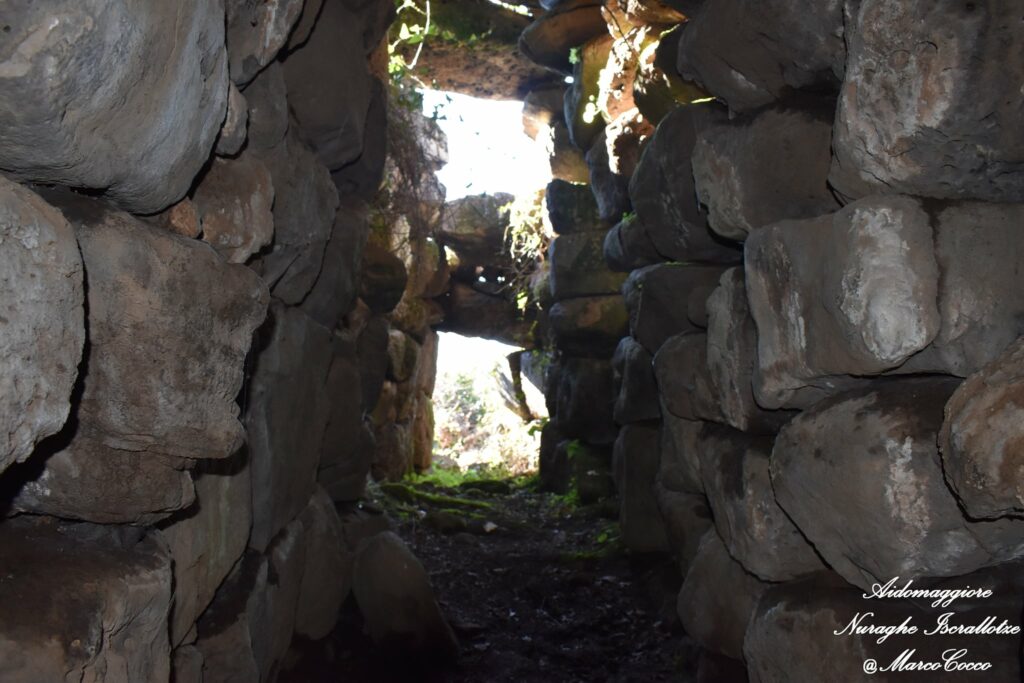 Il nuraghe Iscrallotze ad Aidomaggiore