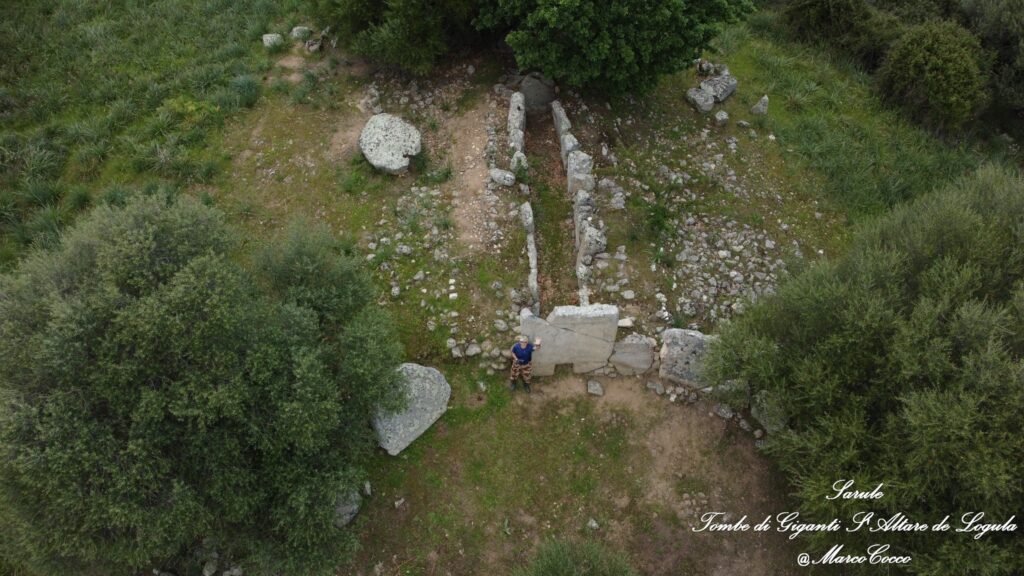Tombe di giganti S’Altare ‘e Logula a Sarule