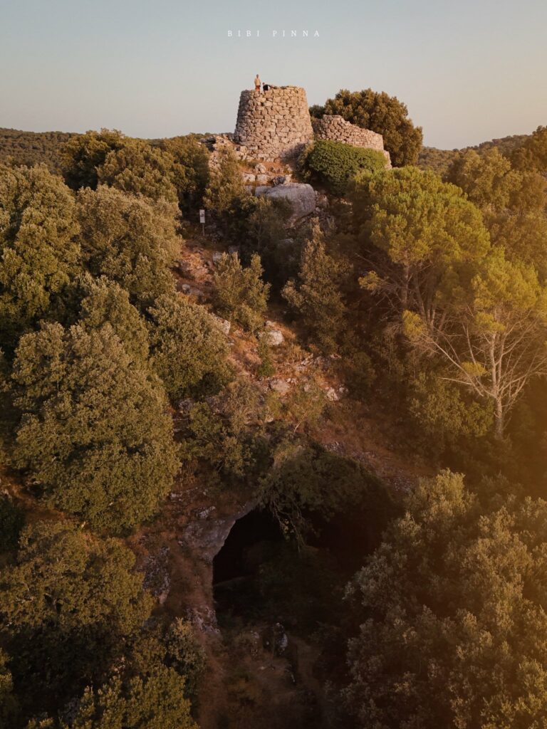 Il nuraghe Serbissi a Osini